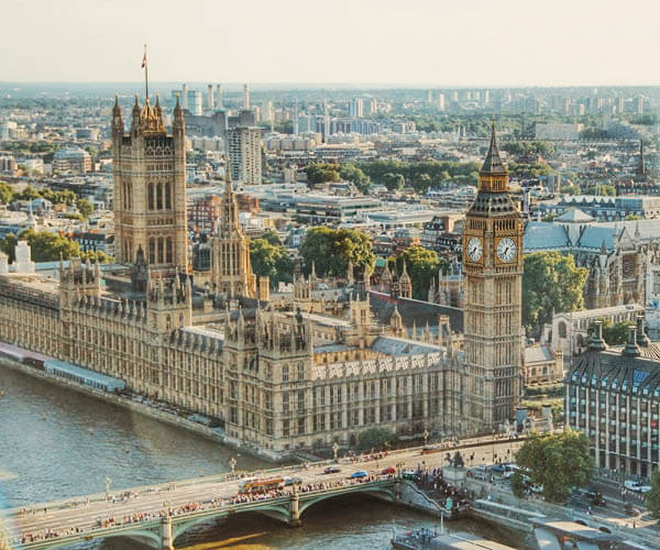 A Westminster palota, Parlament Háza Londonban, légi felvételen